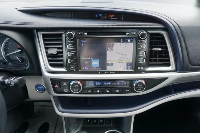 used 2019 Toyota Highlander Hybrid car, priced at $27,583