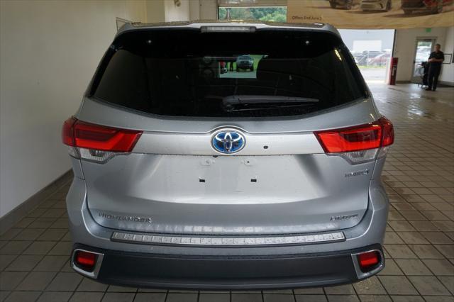 used 2019 Toyota Highlander Hybrid car, priced at $27,583