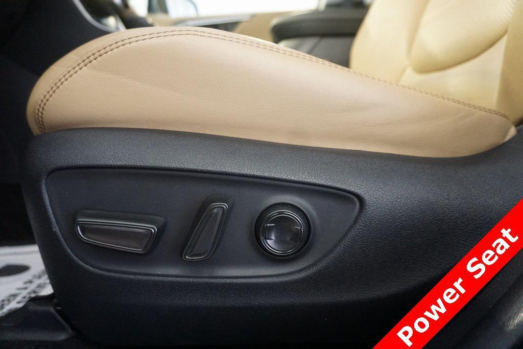 used 2022 Toyota RAV4 Hybrid car, priced at $33,201