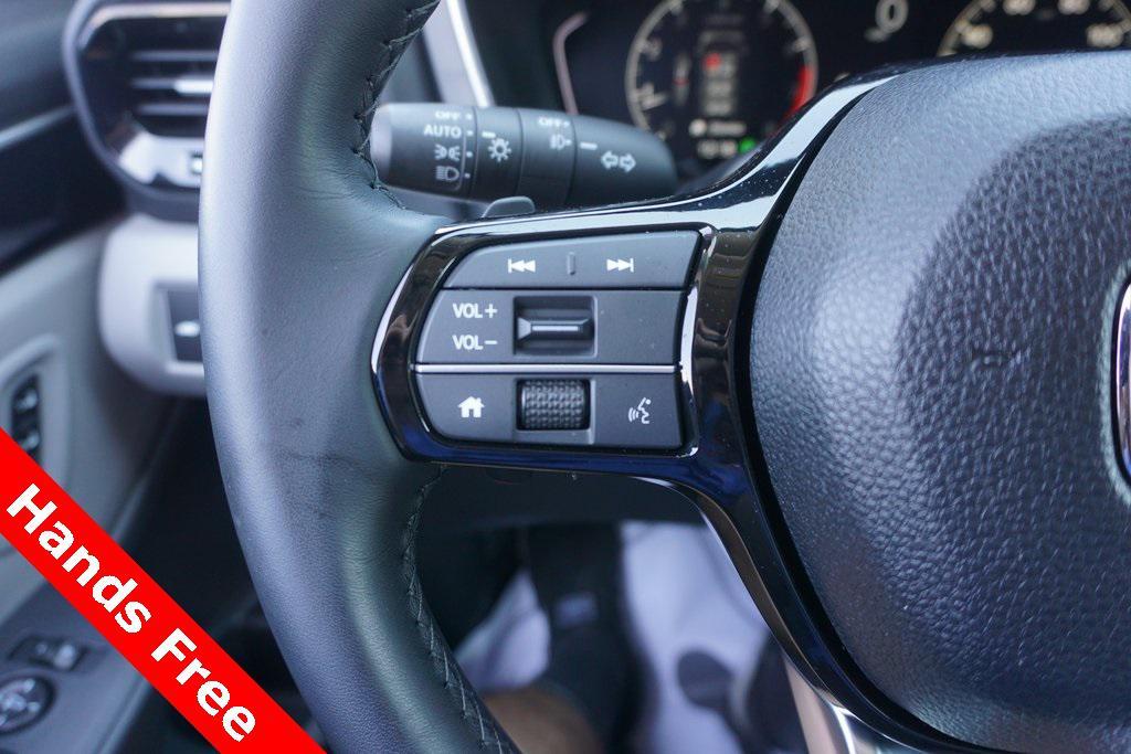used 2025 Honda Pilot car, priced at $41,222