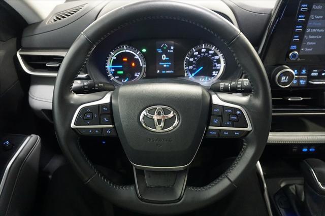 used 2022 Toyota Highlander Hybrid car, priced at $31,986