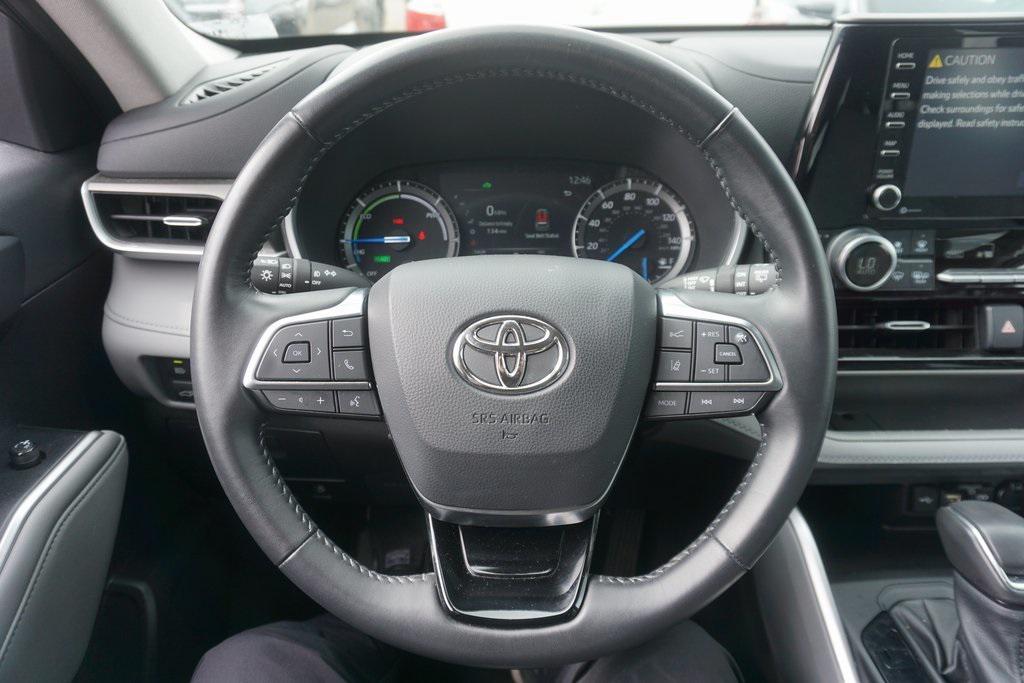 used 2021 Toyota Highlander Hybrid car, priced at $38,724