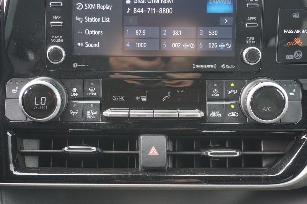 used 2021 Toyota Highlander Hybrid car, priced at $38,724