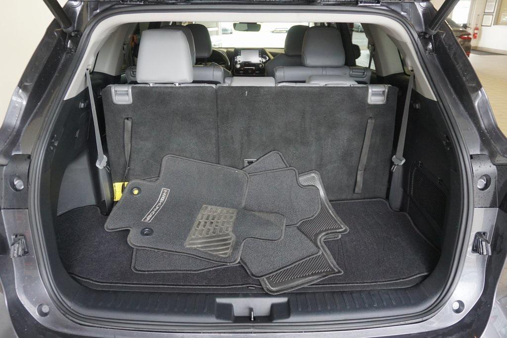 used 2021 Toyota Highlander Hybrid car, priced at $38,724