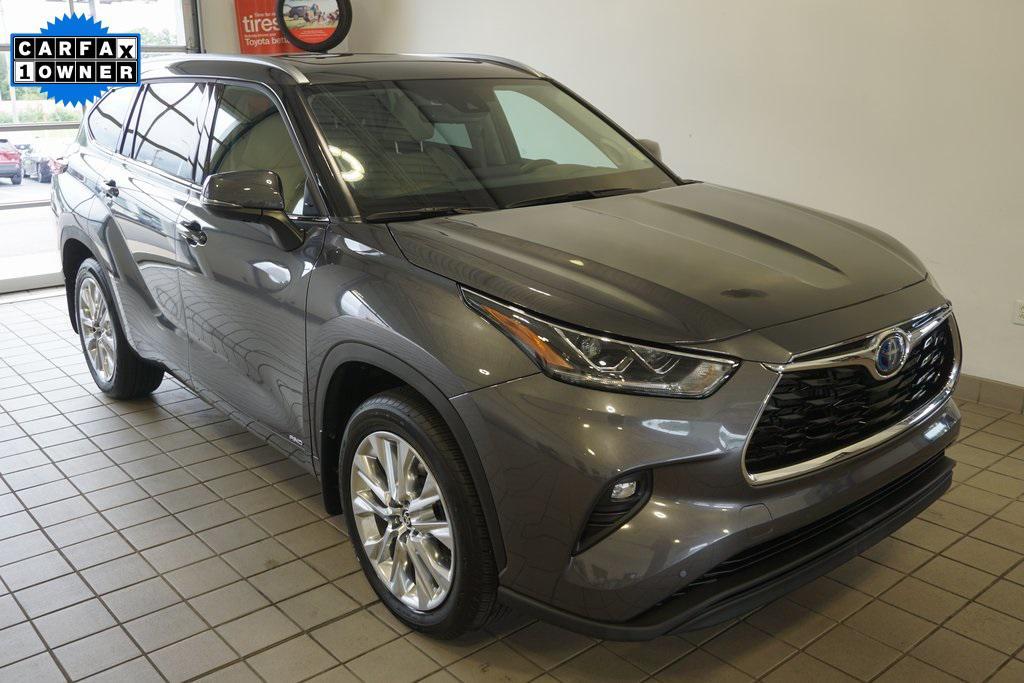 used 2024 Toyota Highlander Hybrid car, priced at $51,282