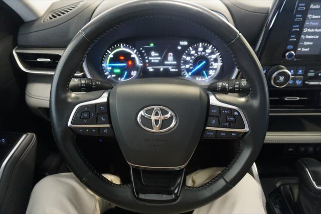 used 2021 Toyota Highlander Hybrid car, priced at $35,321