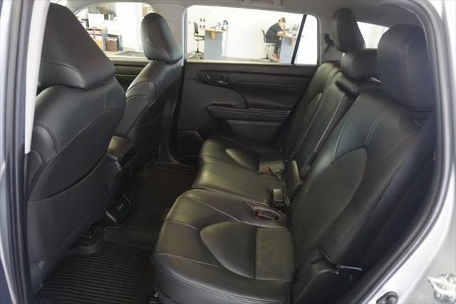 used 2023 Toyota Highlander Hybrid car, priced at $36,344