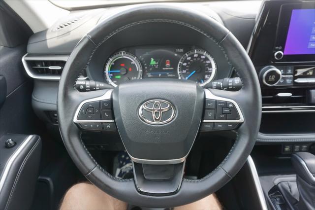 used 2023 Toyota Highlander Hybrid car, priced at $36,344