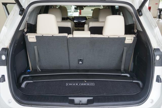 used 2021 Toyota Highlander car, priced at $38,305