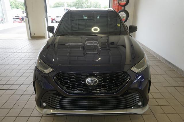 used 2021 Toyota Highlander car, priced at $36,527