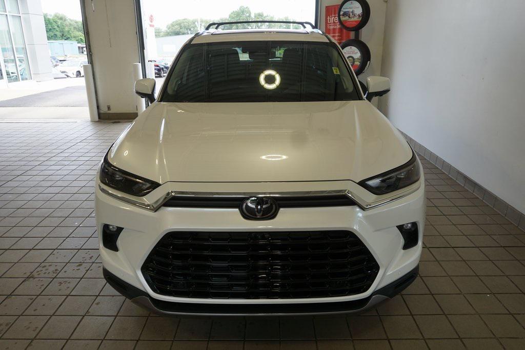 used 2025 Toyota Grand Highlander car, priced at $54,986