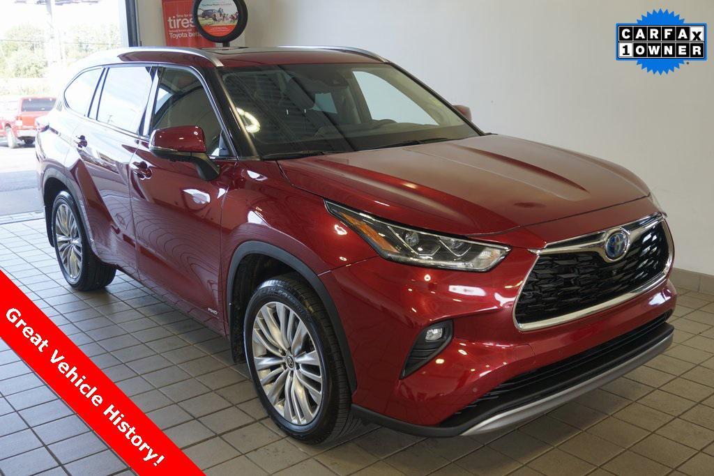 used 2023 Toyota Highlander Hybrid car, priced at $46,837