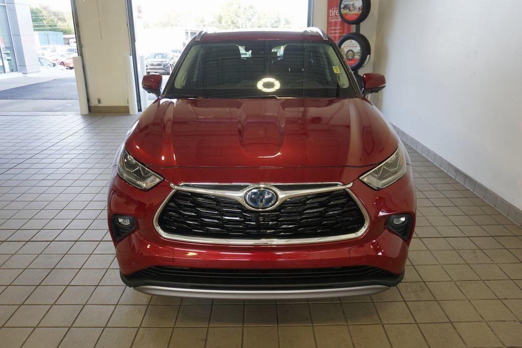 used 2023 Toyota Highlander Hybrid car, priced at $46,837