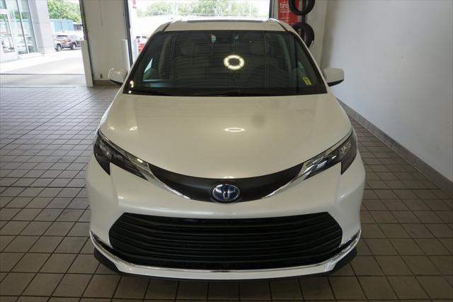 used 2024 Toyota Sienna car, priced at $45,278