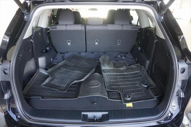 used 2022 Toyota Highlander car, priced at $31,497