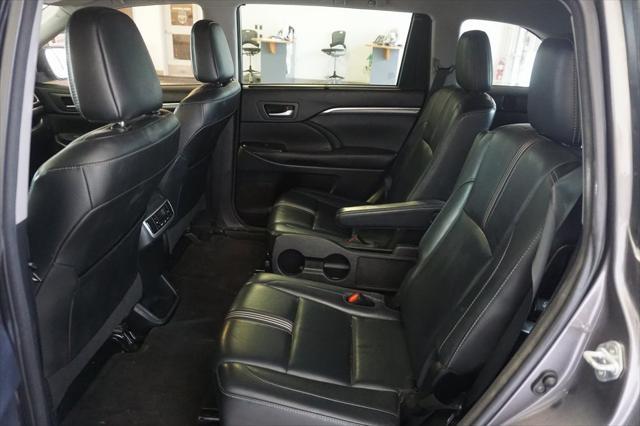 used 2017 Toyota Highlander car, priced at $17,218