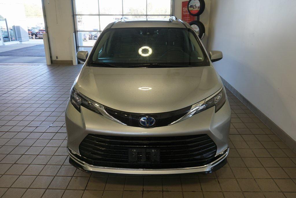 used 2024 Toyota Sienna car, priced at $43,990