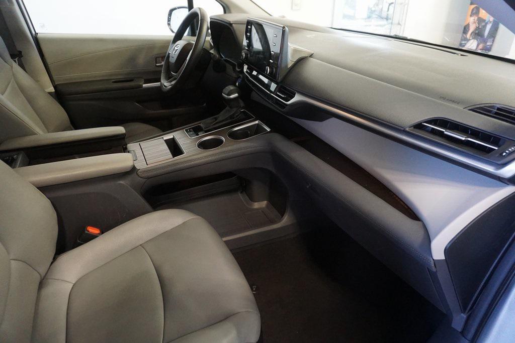 used 2024 Toyota Sienna car, priced at $43,990