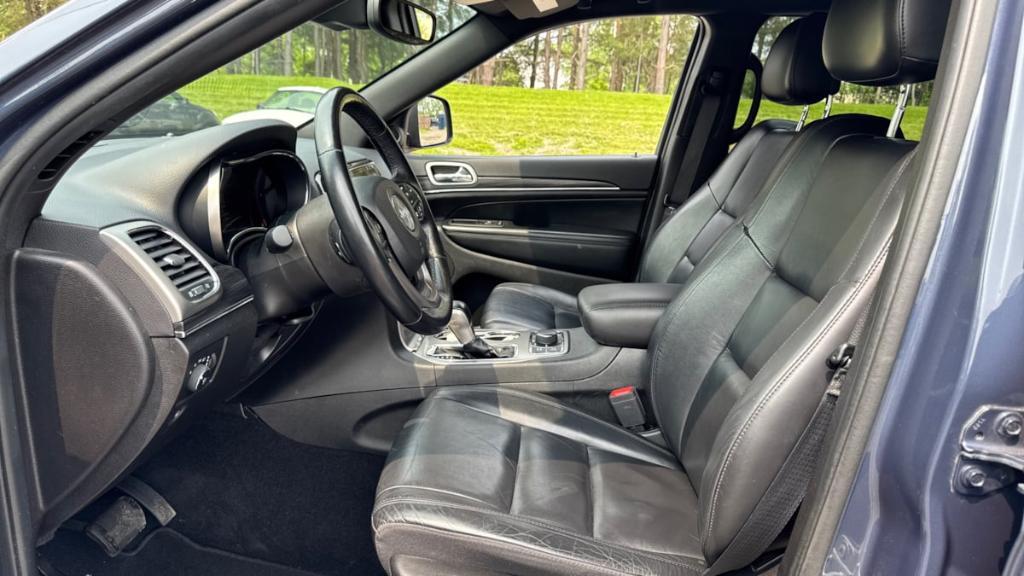 used 2021 Jeep Grand Cherokee car, priced at $25,995