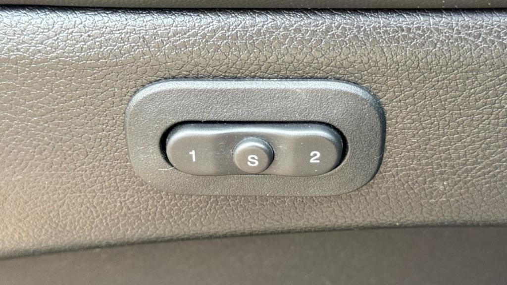 used 2021 Jeep Grand Cherokee car, priced at $25,995
