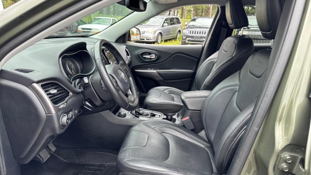 used 2020 Jeep Cherokee car, priced at $19,495