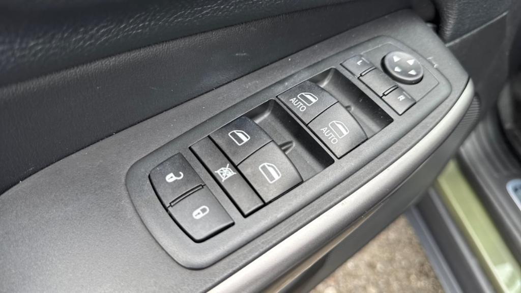 used 2020 Jeep Cherokee car, priced at $19,495