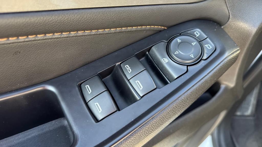 used 2021 Chevrolet Traverse car, priced at $26,795