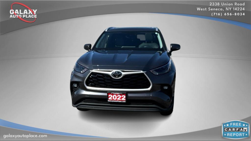 used 2022 Toyota Highlander car, priced at $35,895
