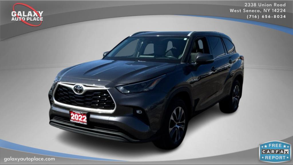 used 2022 Toyota Highlander car, priced at $35,895