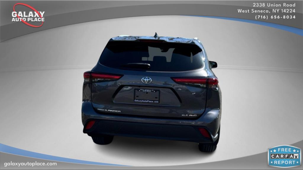 used 2022 Toyota Highlander car, priced at $35,895