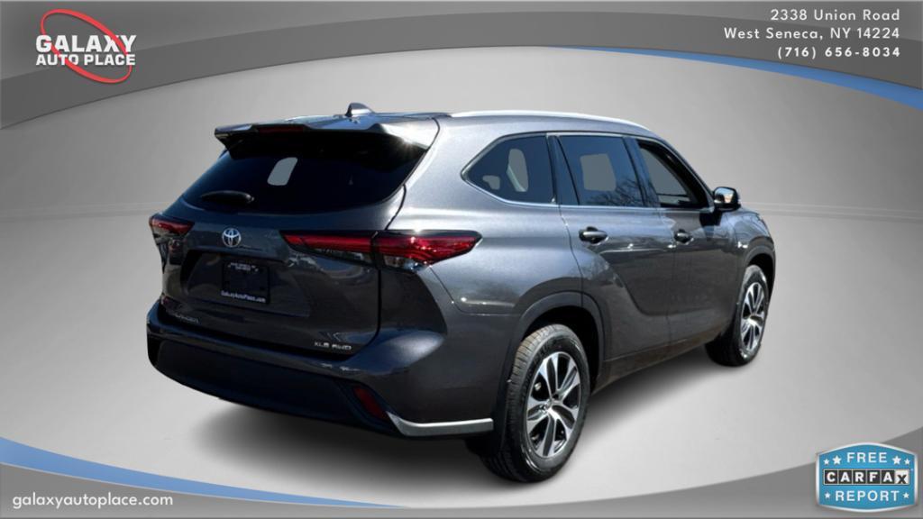 used 2022 Toyota Highlander car, priced at $35,895