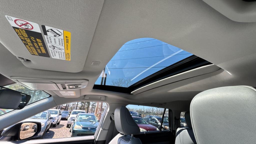 used 2022 Toyota Highlander car, priced at $35,895
