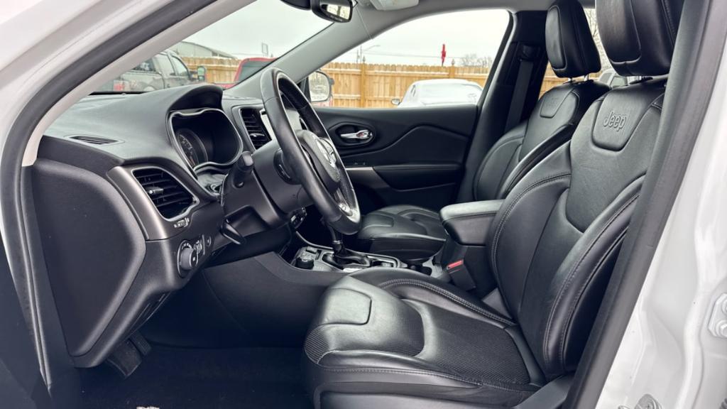 used 2019 Jeep Cherokee car, priced at $20,495