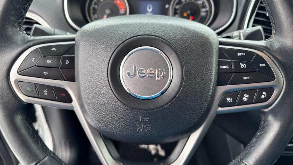 used 2019 Jeep Cherokee car, priced at $20,495