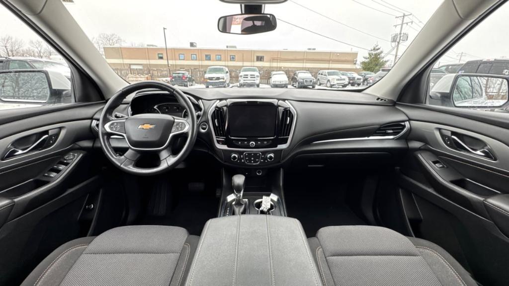 used 2021 Chevrolet Traverse car, priced at $28,495