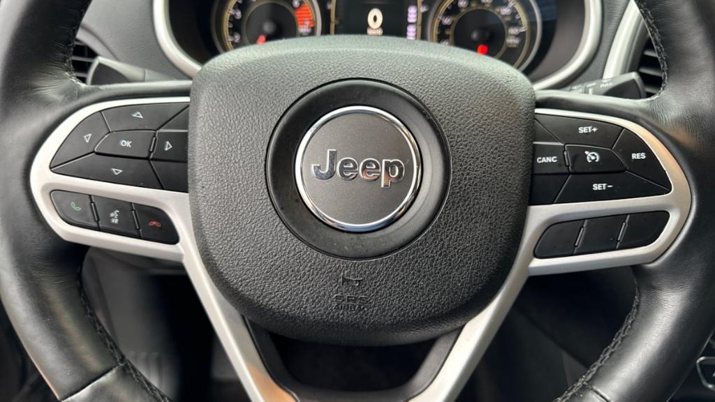 used 2018 Jeep Cherokee car, priced at $16,195