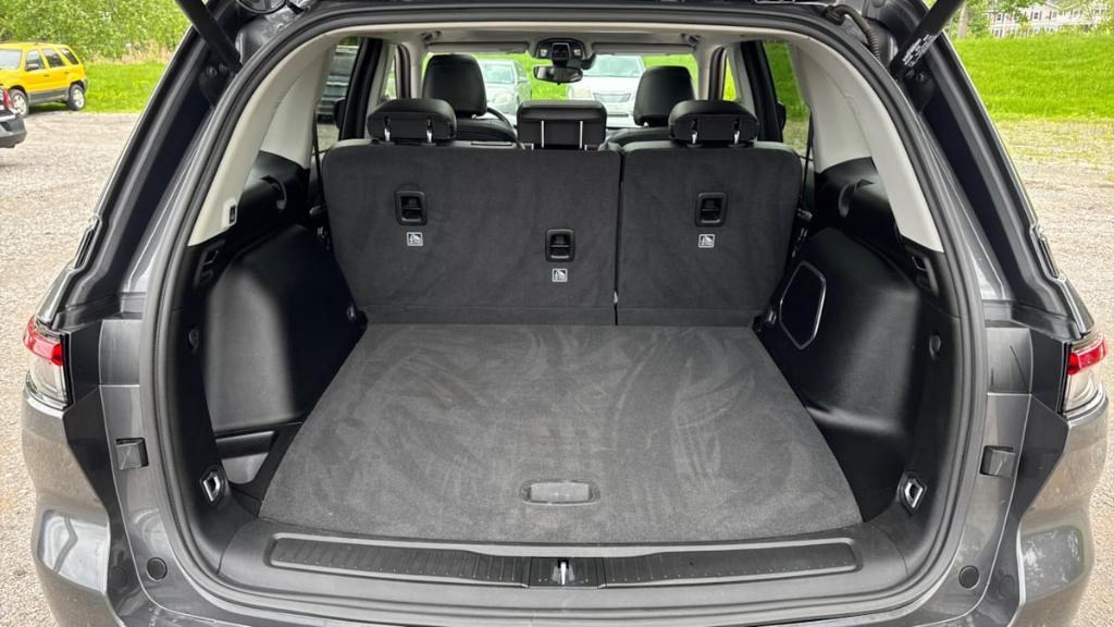 used 2022 Jeep Grand Cherokee car, priced at $32,395