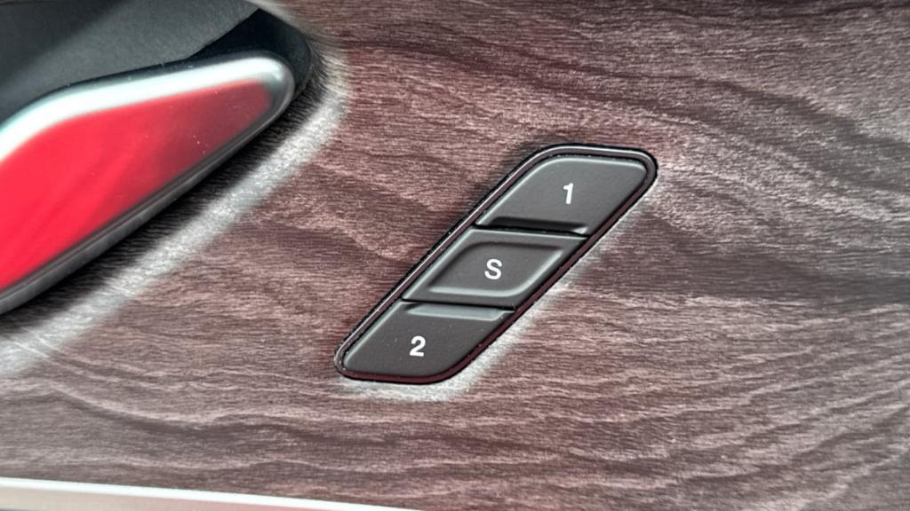 used 2022 Jeep Grand Cherokee car, priced at $32,995