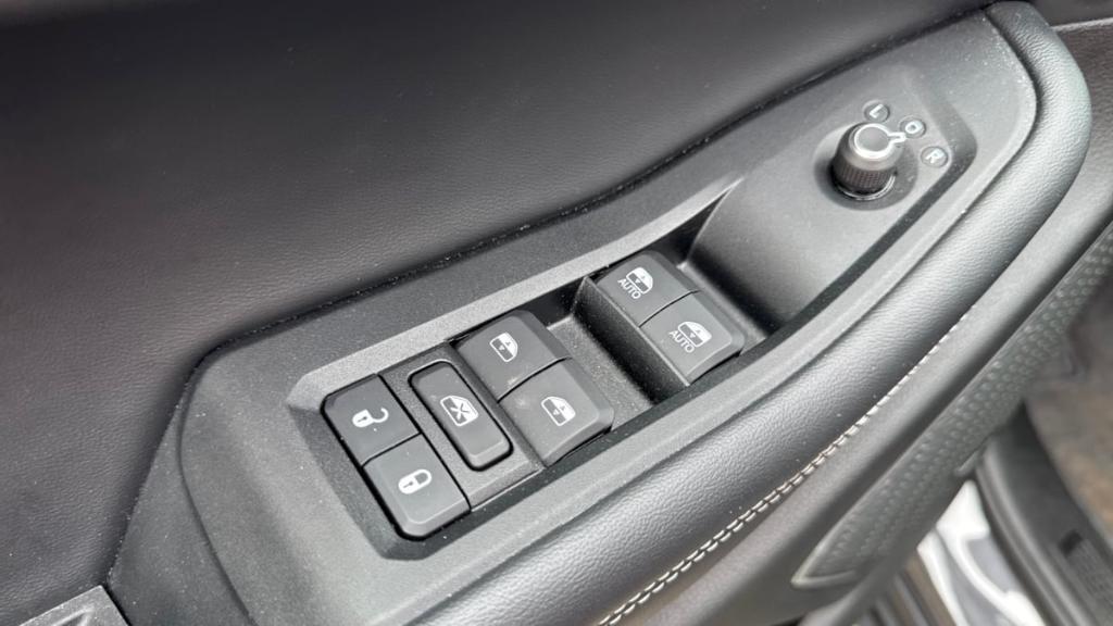 used 2022 Jeep Grand Cherokee car, priced at $32,995