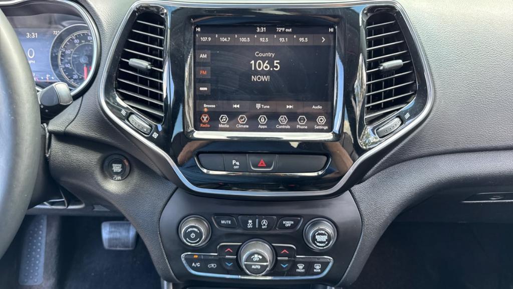 used 2019 Jeep Cherokee car, priced at $15,995