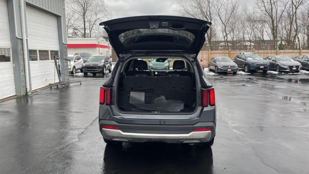 used 2024 Kia Sorento car, priced at $32,495