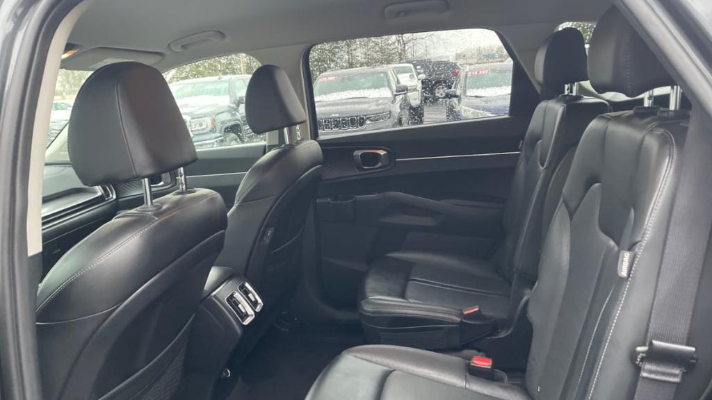 used 2024 Kia Sorento car, priced at $32,495