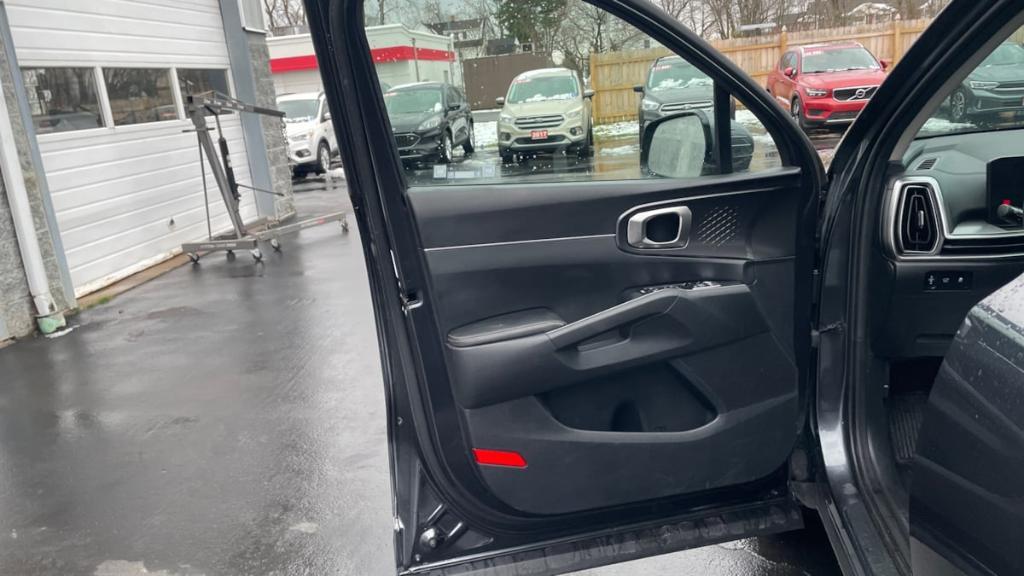 used 2024 Kia Sorento car, priced at $32,495