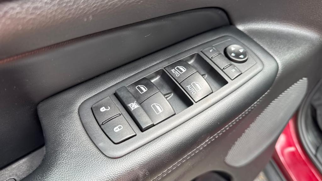 used 2020 Jeep Grand Cherokee car, priced at $21,995