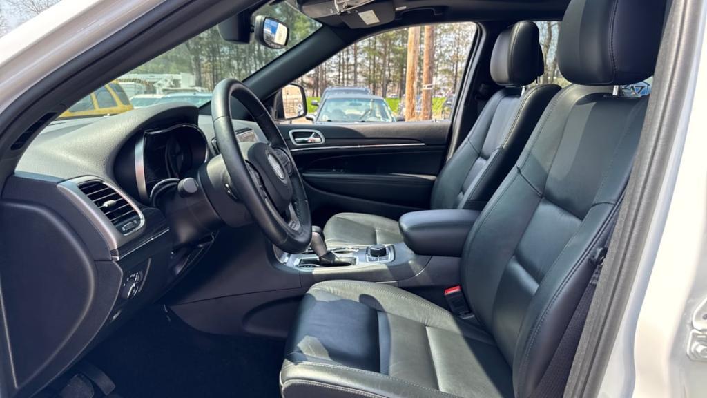used 2022 Jeep Grand Cherokee WK car, priced at $30,495
