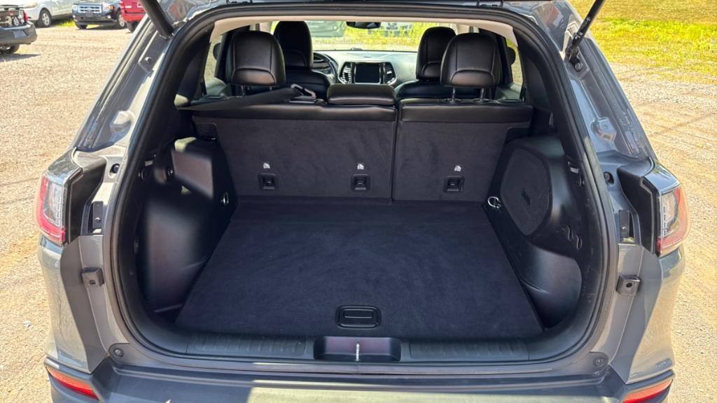 used 2020 Jeep Cherokee car, priced at $18,995