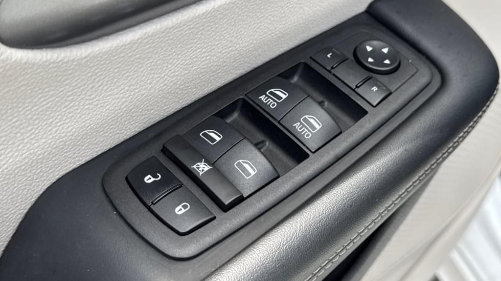 used 2023 Chrysler Pacifica car, priced at $23,995
