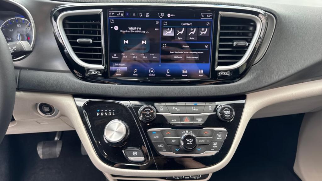 used 2023 Chrysler Pacifica car, priced at $23,995