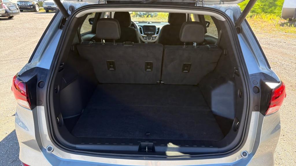 used 2023 Chevrolet Equinox car, priced at $22,495