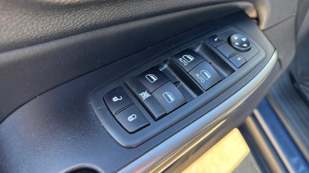 used 2021 Jeep Cherokee car, priced at $18,695